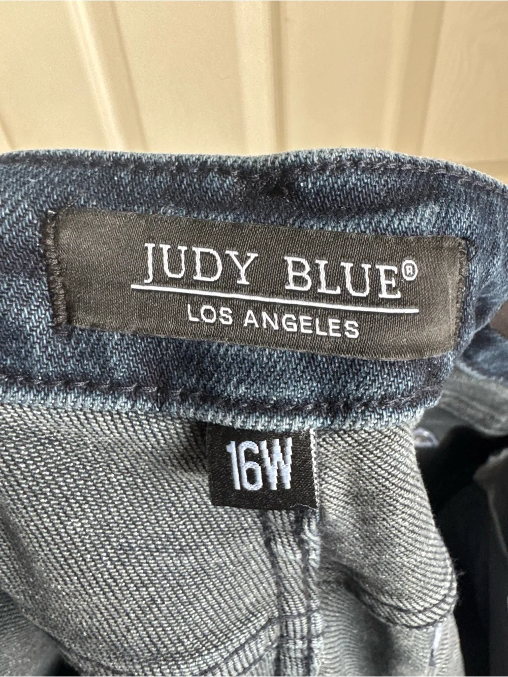 Judy Blue Straight Fit Jeans